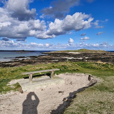 Gite Kerlosvezan, A La Campagne, Proche Mer Lampaul-Ploudalmézeau Exteriör bild