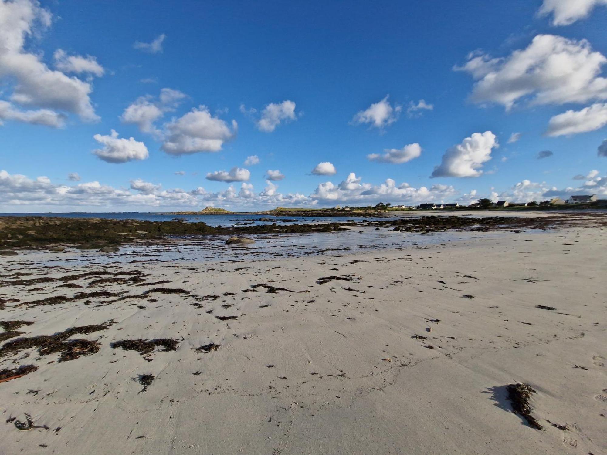 Gite Kerlosvezan, A La Campagne, Proche Mer Lampaul-Ploudalmézeau Exteriör bild